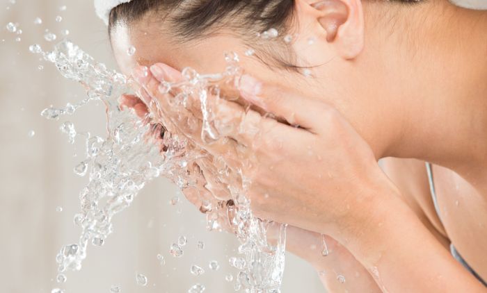 DERMATOLOZI ODGONETNULI: Koliko često bi trebalo da se umivamo?