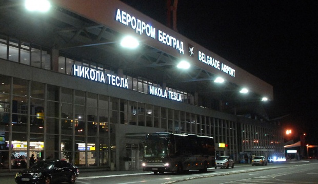 DETALJI DRAME NA AERODROMU: Preminuo putnik iz aviona koji je prinudno sletio u Beograd