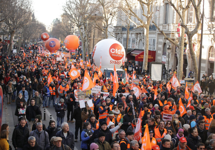 NA ULICAMA MILION FRANCUZA: Protesti protiv reforme penzija širom zemlje