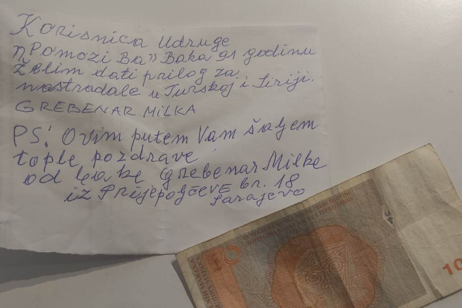 ХУМАНИ ГЕСТ РАЗЊЕЖИО КОРИСНИКЕ: Бака Милка која прима хуманитарну помоћ, донирала 10 КМ за народ Турске и Сирије