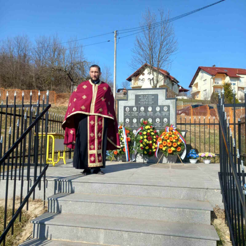 SJEĆANJE NA JUNAKE: U Motikama služen parastos za poginule borce Vojske Srpske