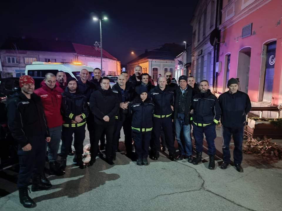 СПАСИОЦИ ИЗ БРЧКОГ КРЕНУЛИ У ПОДРУЧЈА ПОГОЂЕНА ЗЕМЉОТРЕСОМ: „Турска нам је била највећа подршка за вријеме поплава 2014. године“