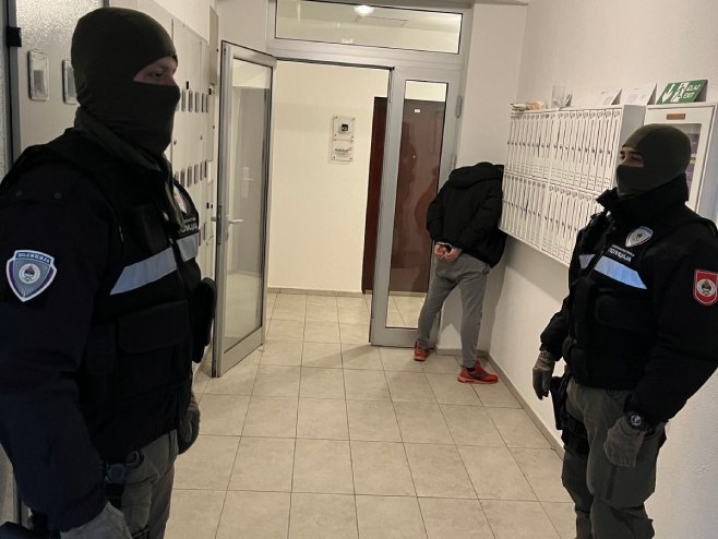 UHAPEŠNA ŠESTORKA TOKOM PRIMOPREDAJE KOKAINA: Žandarmerija ima pune ruke posla u Banjaluci (VIDEO)