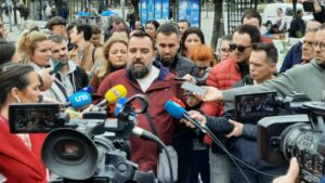 „DOKAZ DA NOVINARI RADE SVOJ POSAO PROFESIONALNO“ Obustavljena istraga protiv Nikole Morače, Borisa Lakića i Siniše Trkulje