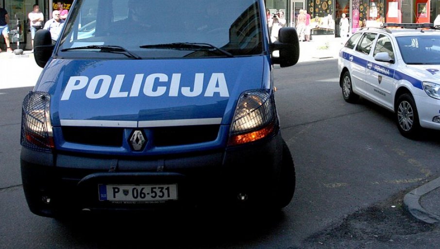 IMA MRTVIH: Teška saobraćajna nesreća u Sloveniji, prevrnuo se autobus pun putnika
