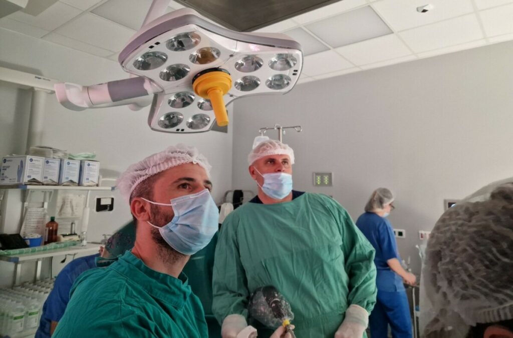 „BANJALUKA JE MOJ DOM“: Dr Velimir Škrbić jedan od vodećih hirurga Srpske, odbio brojne inostrane ponude