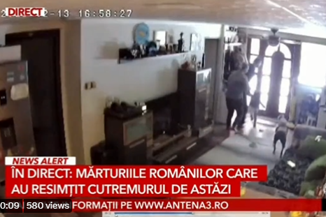 УХВАТИЛИ ДИЈЕТЕ И ПОЧЕЛИ ДА БЈЕЖЕ: Први снимак земљотреса у Румунији (УЗНЕМИРУЈУЋИ ВИДЕО)