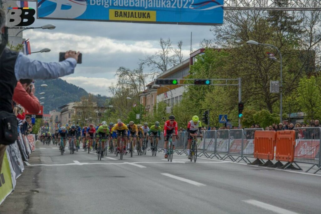NAJVEĆI SPORTSKI DOGAĐAJ SRBIJE I SRPSKE: Kozarska Dubica na ruti biciklističke trke Bograd-Banjaluka