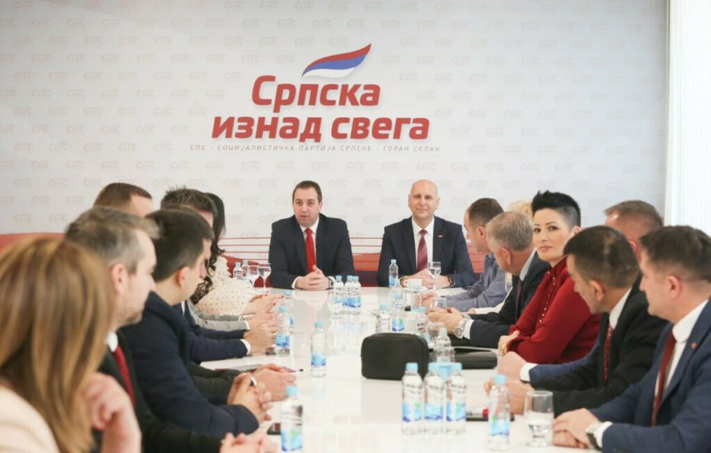 „UVREDA ZA SRPSKI NAROD“: SPS osudio okupljanje pripadnika HVO-a u Derventi