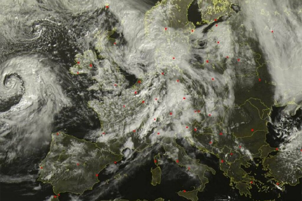 STIŽE NEVRIJEME: Džinovski ciklon sa Atlantika dolazi u Evropu
