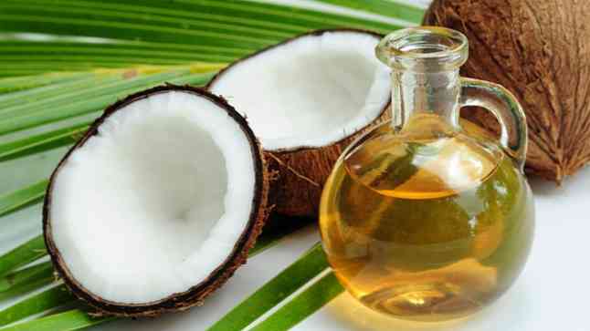 ODLIČAN SAVEZNIK U OČUVANJU LJEPOTE: Evo kako možete koristiti kokosovo ulje