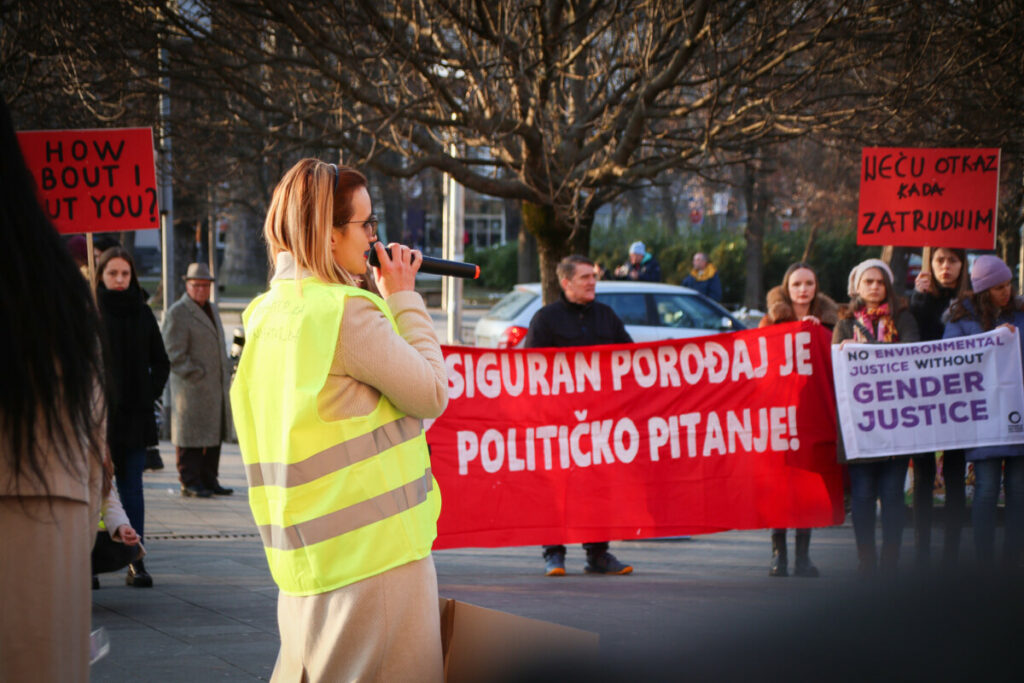 „ZAJEDNO MOŽEMO SVE, SOLIDARNOST JE NAŠE ORUŽJE I NAŠA POBJEDA“: Milica Pralica čestitala Međunarodni dan žena i pozvala na Osmomartovski marš