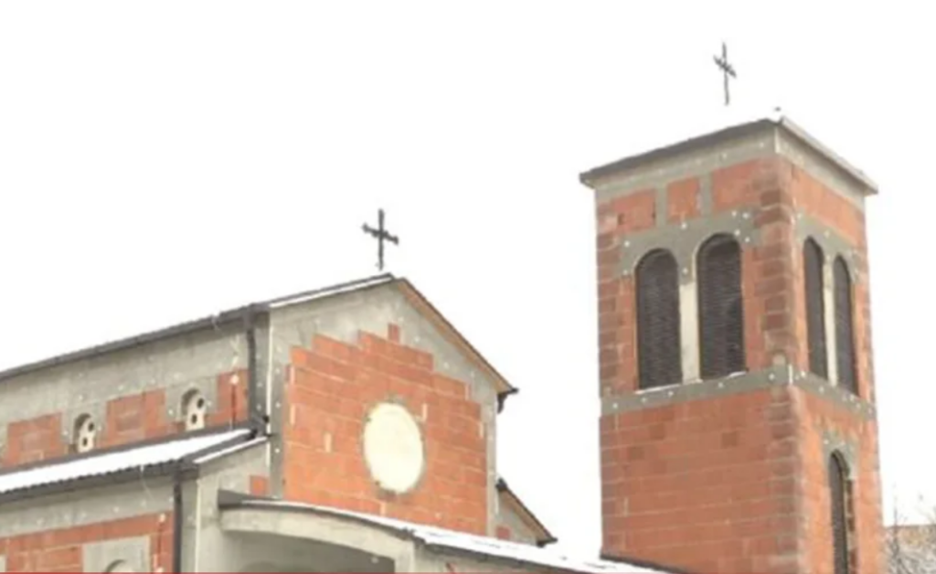 VANDALI NE MIRUJU: Ponovo opljačkana pravoslavna crkva u Petrinji