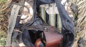 MJEŠTANI UZNEMIRENI: U derventskom selu pronađena torba puna municije (FOTO)