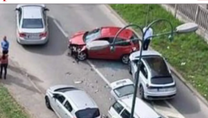 SAOBRAĆAJKA U SARAJEVU: Sudarila se dva automobila, tri osobe povrijeđene
