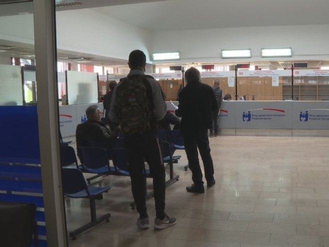 DUGI REDOVI U FONDU POSTAJU PROŠLOST: Šta zdravstvenim osiguranicima u Srpskoj donose nova prava?