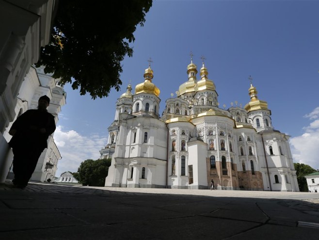 DELOŽACIJA MONAHA: Naoružani policajci upali u manastire Kijevsko-pečerske lavre