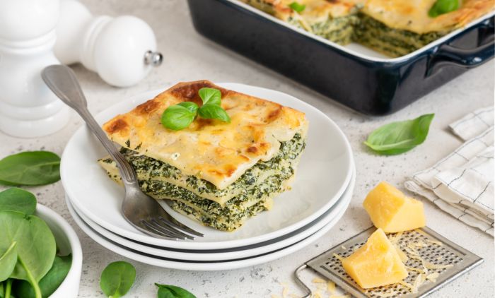 ЛАЗАЊА СА СПАНАЋЕМ: Идеално јело уколико вам се прави ручак без меса (РЕЦЕПТ)