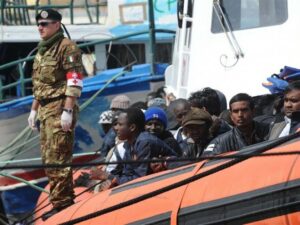 TRAGEDIJA KOD OBALE TUNISA: Potonula četiri broda sa migrantima