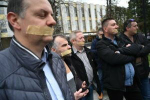 KRIMINALIZACIJA KLEVETE NA DNEVNOM REDU: Novinari i aktivisti najavili proteste