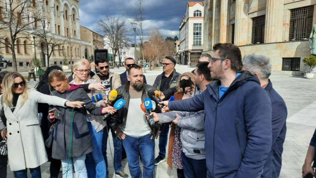 СЛОБОДА ГОВОРА НИЈЕ ЗЛОЧИН: Сутра протестна шетња новинара и грађана за слободну Српску