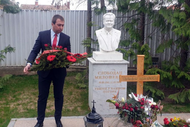 СЕЛАК ПОРУЧИО: Милошевић је био борац против глобализма