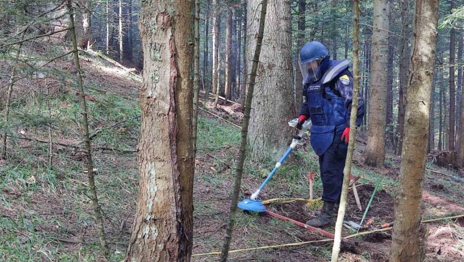 МИНЕ ПРИЈЕТЊА ЗА 132.800 СТАНОВНИКА: Заостала касетна муниција из рата и даље велики проблем у Босни и Херцеговини