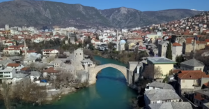 „У ШОКУ САМ, ОВДЈЕ ЖИВИМ 40 ГОДИНА“ Болесног Србина деложирају из стана у Мостару