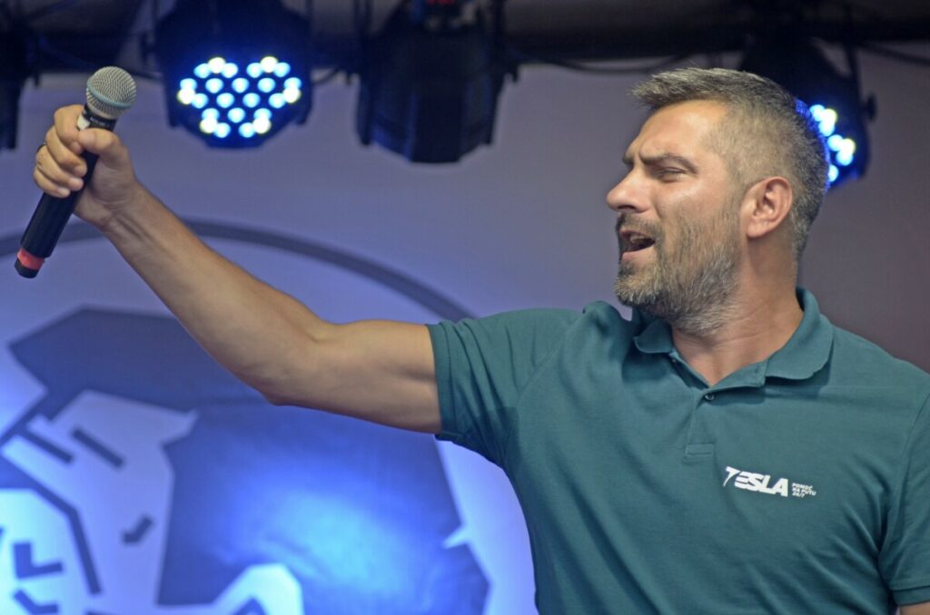 NEŠA BRIDŽIS DOLAZI U BANJALUKU: Stendap „Muško-ženski svet“ pred publikom 11. aprila