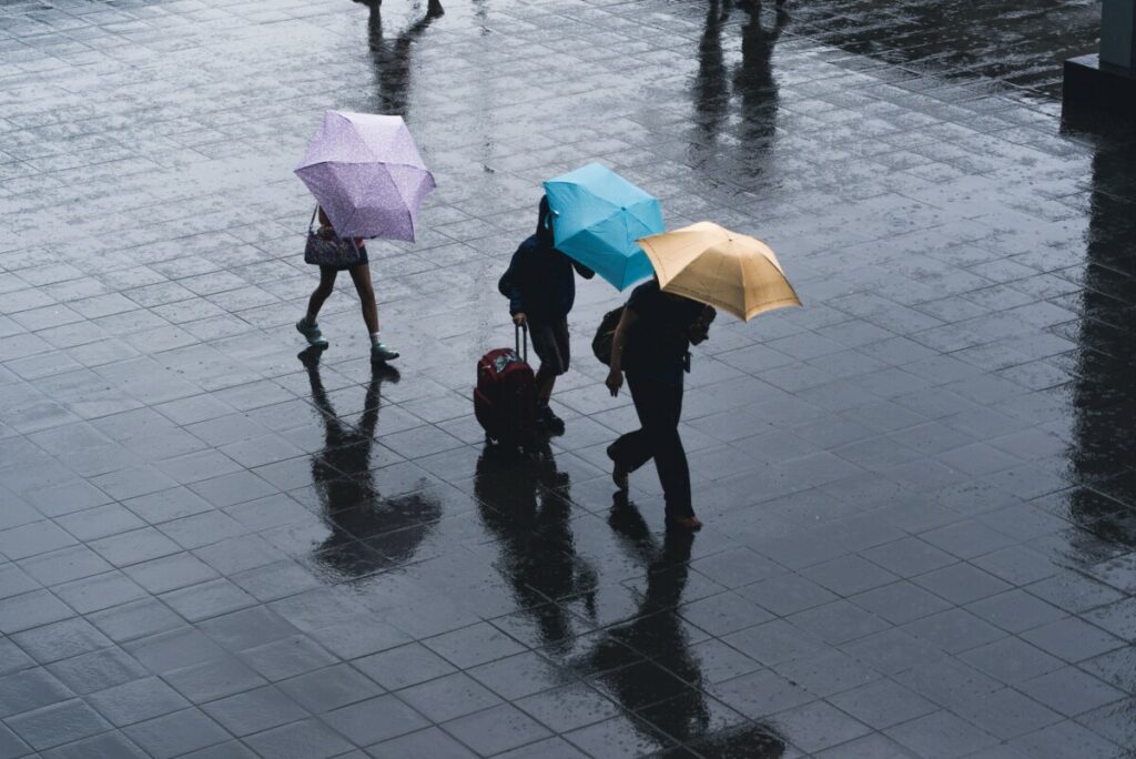 ОБУЦИТЕ СЕ ТОПЛО: Данас вјетровито и хладно вријеме са падавинама