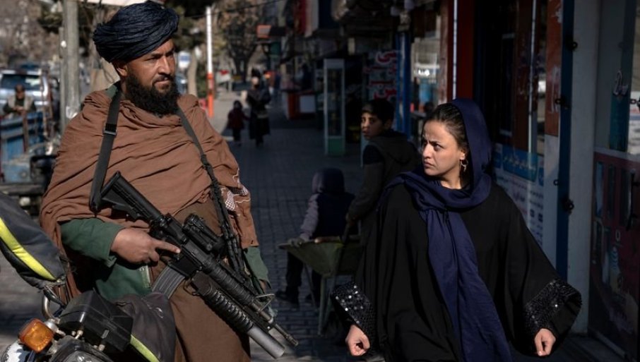 ОПТУЖЕНЕ ДА СУ ПУШТАЛЕ МУЗИКУ ТОКОМ РАМАЗАНА? Талибани затворили радио станицу коју воде жене