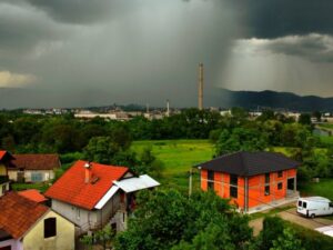 ZAŠTITITE IMOVINU: Upozorenje na nevrijeme i obilne padavine u Srpskoj