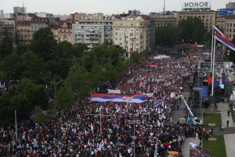 ВЕЛИЧАНСТВЕНЕ СЛИКЕ СА ИСТОРИЈСКОГ СКУПА: Ово је Србија наде (ФОТО)