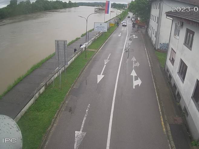 GRANIČNI PRELAZI U FUNKCIJI: Poplave se smirile, saobraćaj prohodan