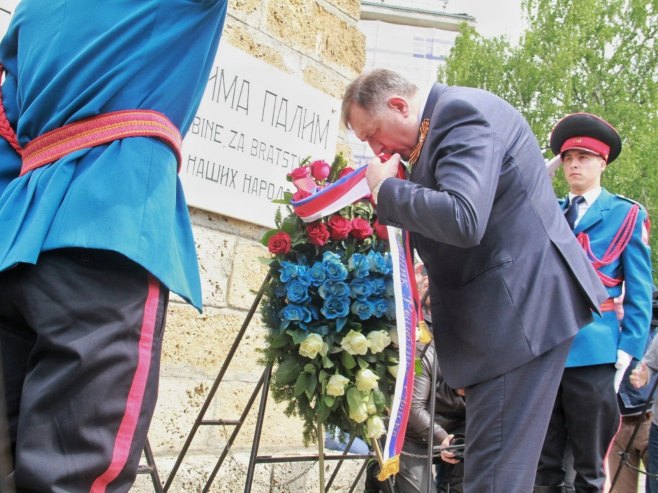ГОВОР ЗАПОЧЕО МИНУТОМ ЋУТАЊА: Додик – Историја српског народа страдалничка и часна