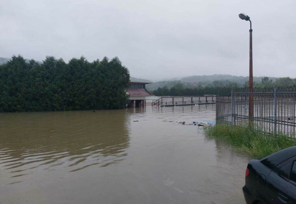 НА ТЕРЕНУ ТРИ КОМИСИЈЕ: Почео попис штете од поплава у Новом Граду