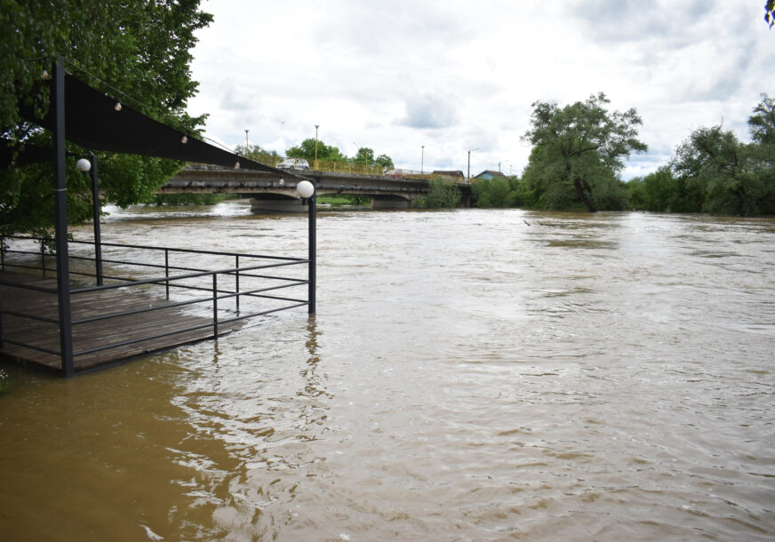 SANA PORASLA ZA 2,5 METRA: Krneta – Nema poplavljenih stambenih objekata u Prijedoru, pratimo stanje