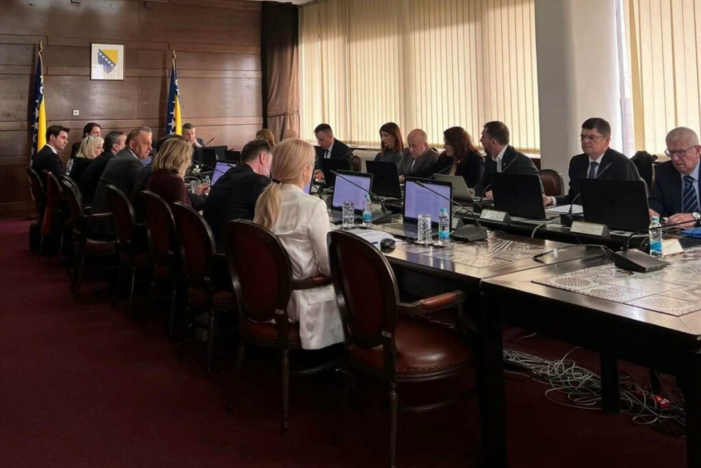 UNAPRIJEDITI SARADNJU ENTITETA: Vlade Srpske i Federacije BiH sutra drže zajedničku sjednicu