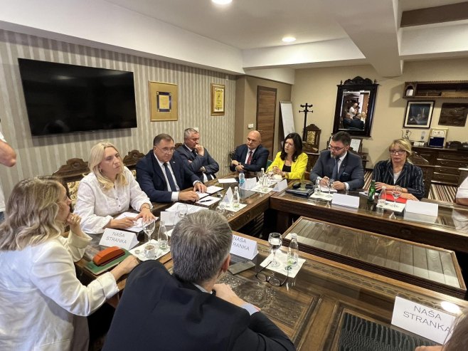 SRPSKA SE NE POVLAČI: Dogovoreno da u narednih deset dana bude sačinjen set rješenja