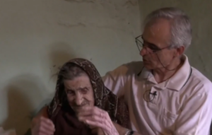 „NE MOGU DA ŽIVIM, NE MOGU DA UMREM“ Baka Đurđa je najstarija žena na Balkanu, ima 114 godina i 130 potomaka