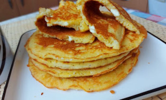 ДА ЛИ СТЕ ИХ ПРОБАЛИ? Фантастичне палачинке пројаре са сиром и сусамом из тигања