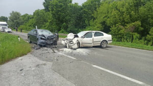 AUTOMOBILI SMRSKANI: Detalji saobraćajne nesreće kod Bijeljine