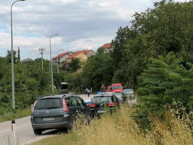 DETALJI NESREĆE U TREBINJU: Poginuo vozač i jedan putnik, devetero povrijeđeno