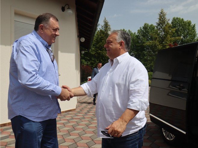 DODIK UGOSTIO ORBANA: Mađarski premijer se provozao na imanju u Bakincima (FOTO)