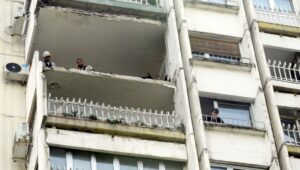 PALA TERASA SA 11. SPRATA SOLITERA: Drama u Beogradu, stanari u strahu (FOTO)