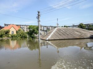 POPLAVE U HERSONSKOJ OBLASTI: Katastrofalne posljedice napada na hidroelektranu Hakovka
