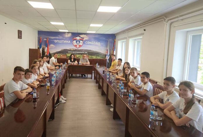 „УСЛОВИ ЗА ПРИПЕРМУ СПОРТИСТА СУ ФЕНОМЕНАЛНИ“ Бјелица организовао пријем за младе атлетичаре из Бијељине
