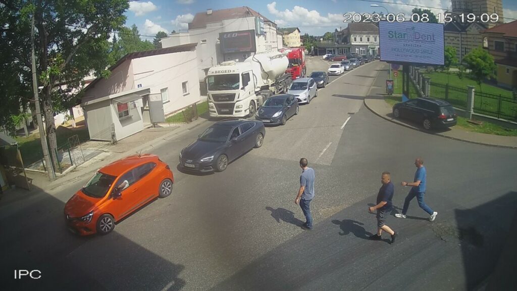 GUŽVE NA GRANICAMA: Evo na kojim prelazima je pojačana koncentracija vozila