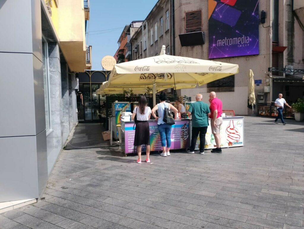 PRVI SLADOLEDI VJESNICI PROLJEĆA: Evo kakve su im trenutne cijene u Banjaluci (FOTO)