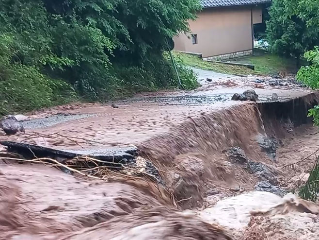PROGLAŠENO STANJE ELEMENTARNE NEPOGODE: Poplave u Višegardu napravile veliku štetu